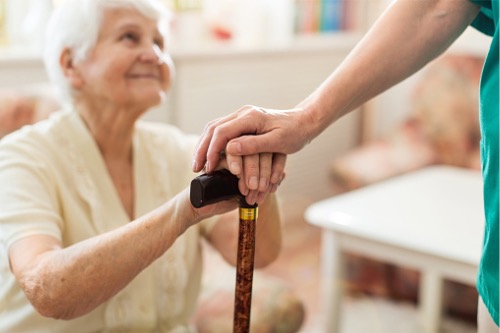 Descubre cómo ayudar a prevenir la fragilidad en personas mayores– Adeslas Salud y Bienestar