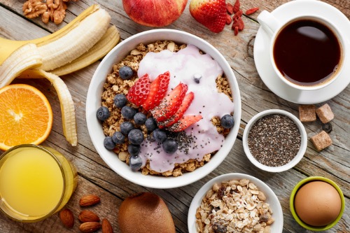 Descubre la importancia de un buen desayuno – Adeslas Salud y Bienestar