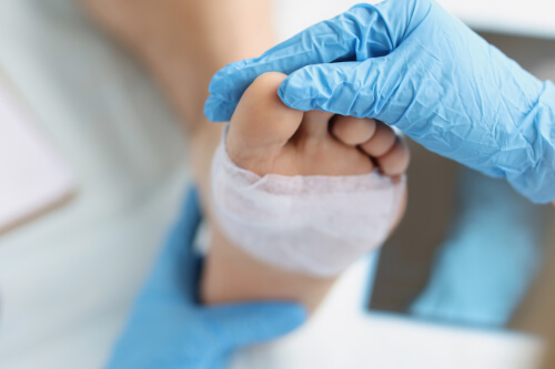 Cuidados de los pies en el paciente diabético - Adeslas Salud y Bienestar