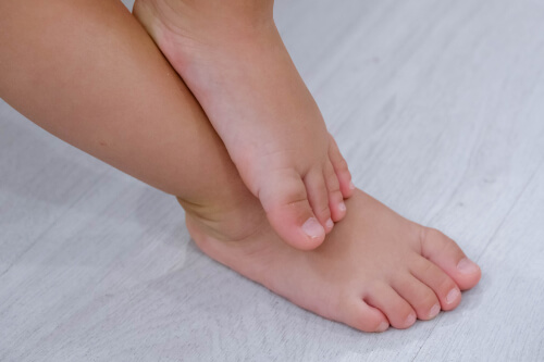 Descubre si son normales los pies planos en los niños – Adeslas Salud y Bienestar