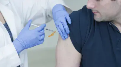 Importancia de la vacunación en adultos - Adeslas Salud y Bienestar