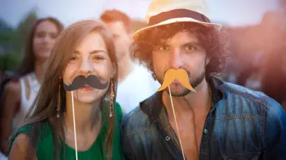 En Movember con Adeslas cuidamos la salud masculina- Adeslas Salud y Bienestar 