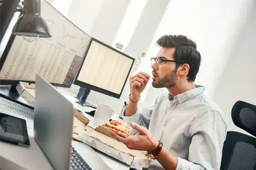 Hi ha cap relació entre les emocions i la conducta alimentària?