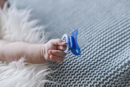 ¿Tiene efectos perjudiciales en la boca de mi hijo el uso del chupete?